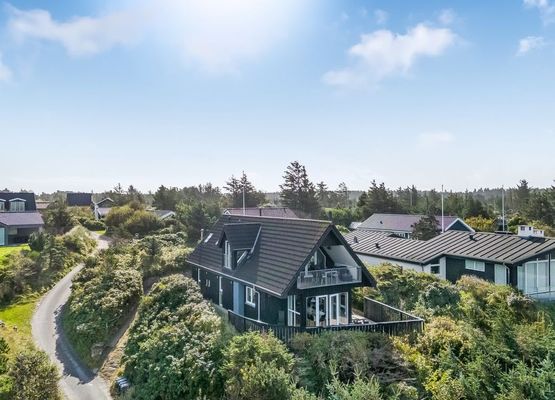 "Skamhals" - 700m from the sea