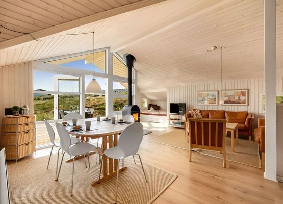 "Emelie" - 200m from the sea