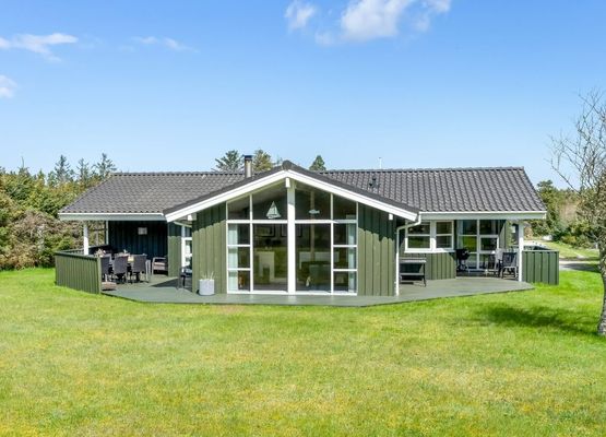 "Hildburg" - 1.5km from the sea