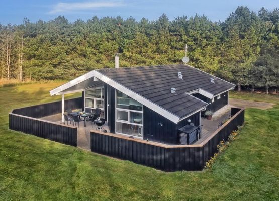 "Nahele" - 500m from the sea