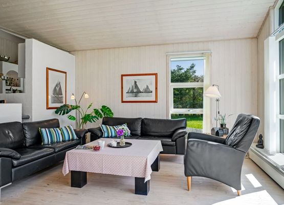 "Hildburg" - 1.5km from the sea