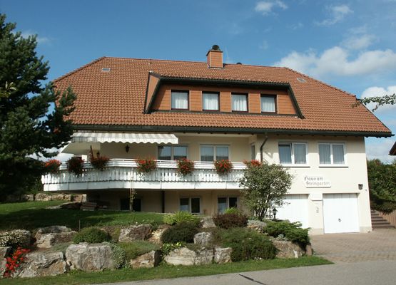 Haus am Steingarten, (Höchenschwand). Ferienwohnung Seerose, 61qm, 1 Schlafzimmer und ein Wohn- / Schlafraum, max. 3 Personen