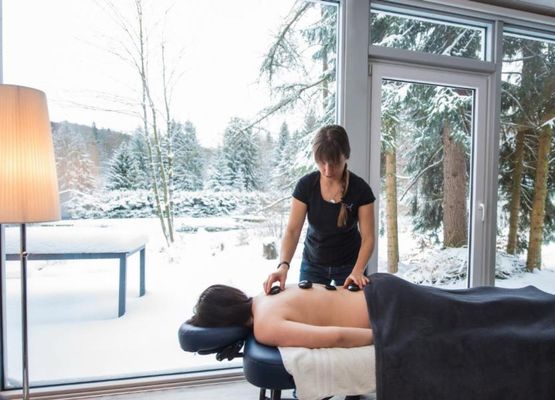 Massage einfach zubuchbar. Weiterhin können Sie einen Privatkoch buchen, Fahrräder mieten und Ski mieten