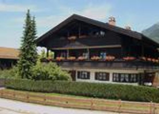 Ferienwohnung Alpenglück ****-DTV-Bewertung, sehr hochwertig und gemütlich eingerichtet, inklusive WLAN, umgeben von den Chiemgauer Alpen