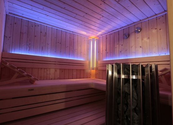 Große private Sauna integriert