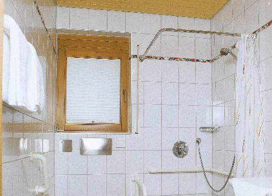 2-Zimmer Appartement ebenerdig - Bad für Rollstuhlfahrer