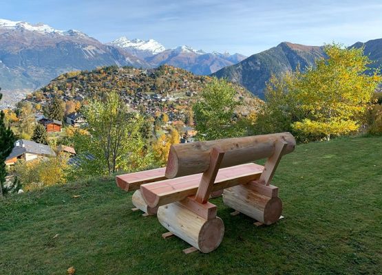 Sitzplatz mit Blick Richtung Berner Alpen