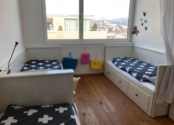 Schlafzimmer mit 3 Einzelbetten (Kinder zimmer )
